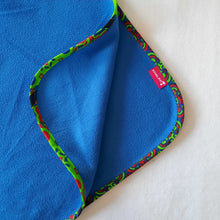 Load image into Gallery viewer, Kerubo Border Fleece Blanket
